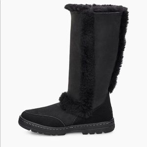 Women’s Black Ugg Snow Boots
